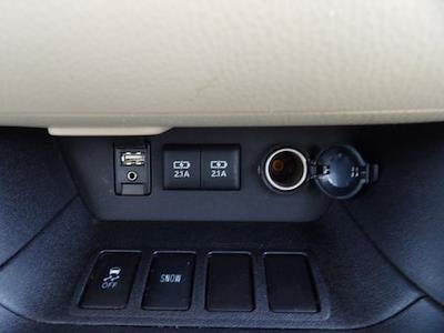 Used 2017 Toyota Highlander - photo 1