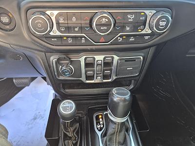 Used 2023 Jeep Gladiator - photo 1