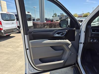 Used 2023 GMC Yukon XL - photo 1