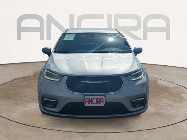 Used 2023 Chrysler Pacifica - photo 2