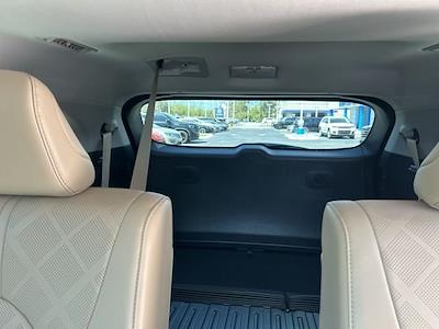 Used 2022 Toyota Highlander - photo 1