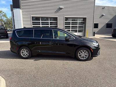 2024 Chrysler Pacifica FWD Minivan for sale #F172374 - photo 2