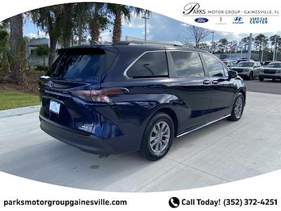Used 2024 Toyota Sienna - photo 1