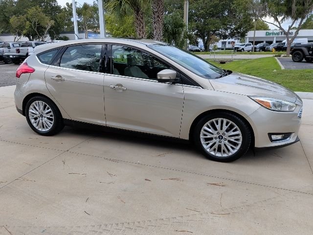 Used 2017 Ford Focus - photo 2