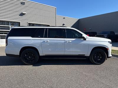 Used 2021 Cadillac Escalade ESV - photo 1