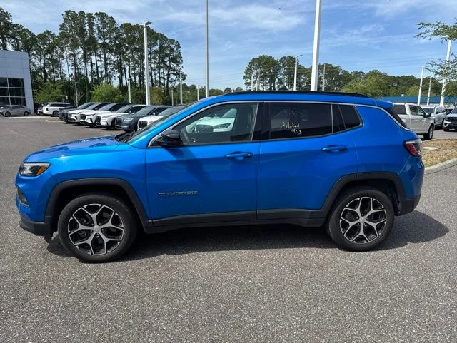 Used 2024 Jeep Compass - photo 12