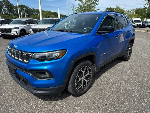Used 2024 Jeep Compass - photo 15