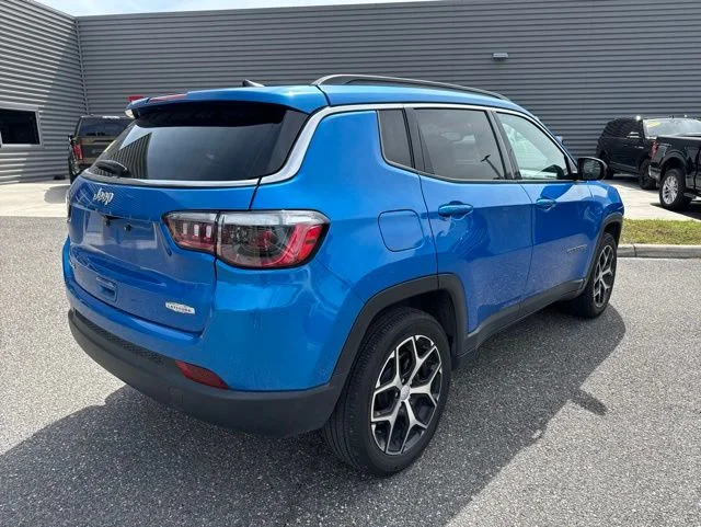 Used 2024 Jeep Compass - photo 6