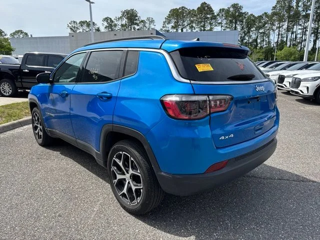 Used 2024 Jeep Compass - photo 9