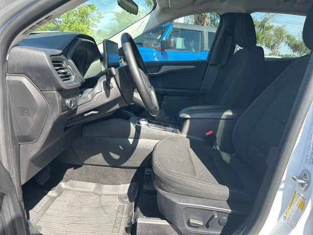 Used 2024 Ford Escape - photo 12
