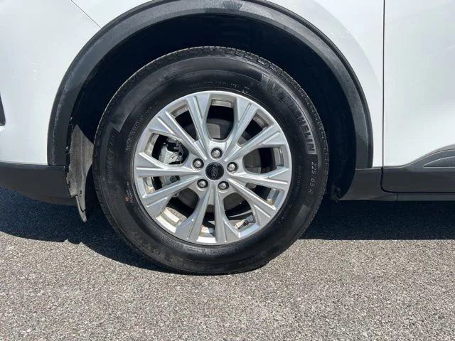 Used 2024 Ford Escape - photo 11