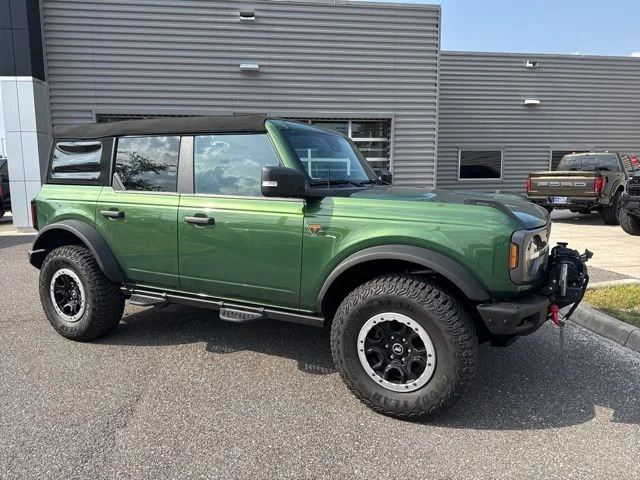 Used 2022 Ford Bronco - photo 1