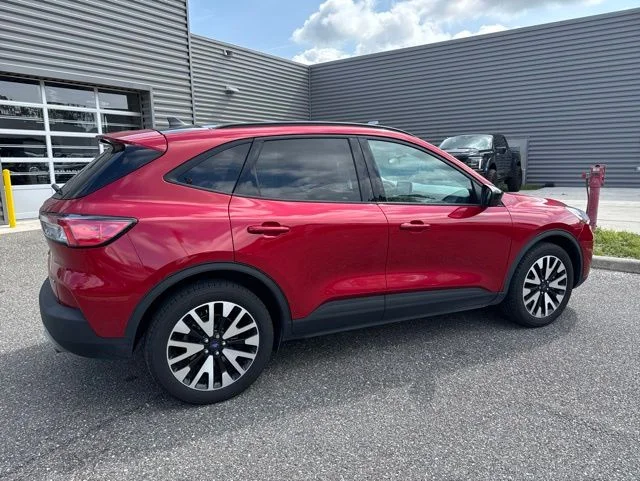 Used 2020 Ford Escape - photo 7