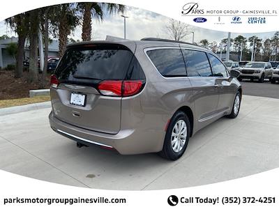 Used 2017 Chrysler Pacifica - photo 1
