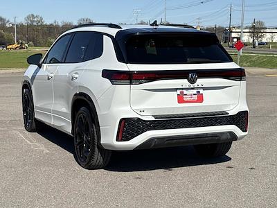 Used 2026 Volkswagen Tiguan - photo 1