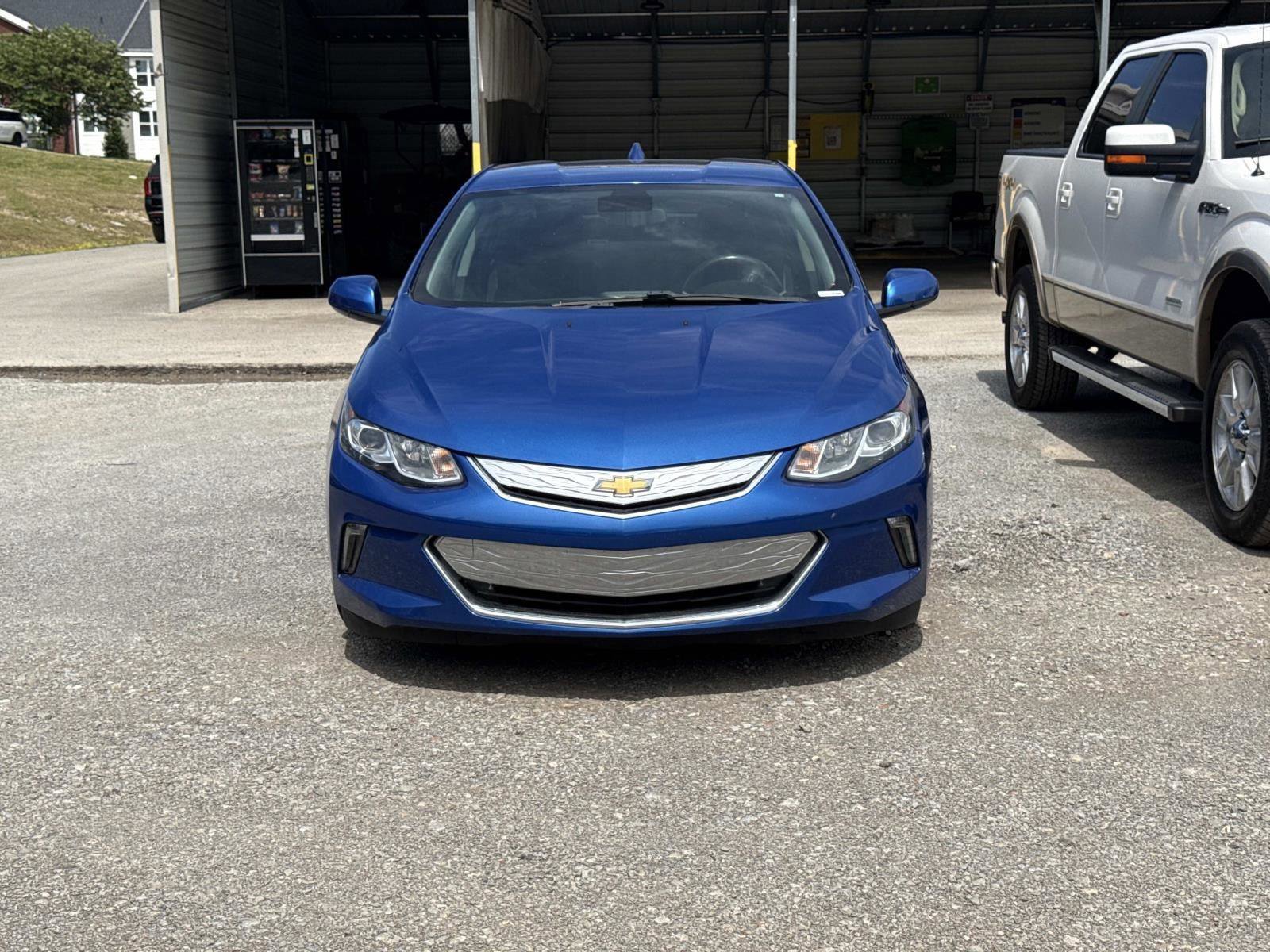 Used 2017 Chevrolet Volt - photo 2