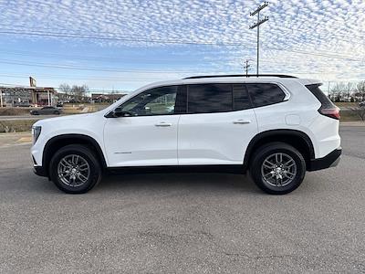 Used 2025 GMC Acadia - photo 1