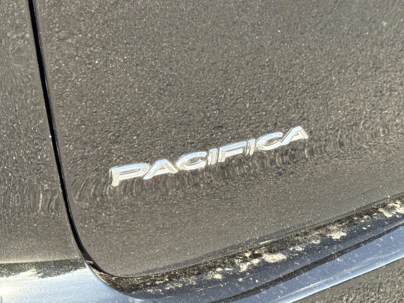 Used 2024 Chrysler Pacifica - photo 11