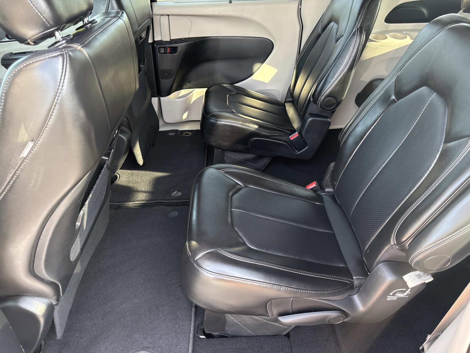 Used 2024 Chrysler Pacifica - photo 16