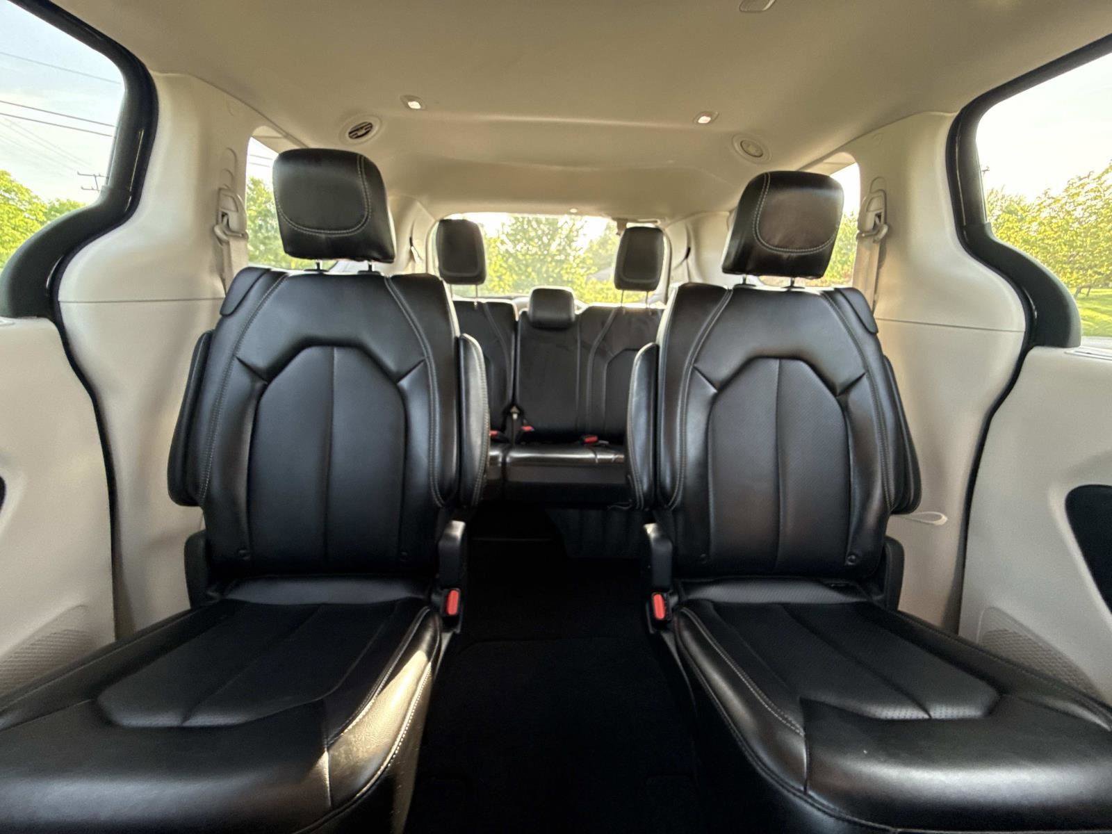 Used 2024 Chrysler Pacifica - photo 18