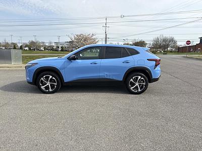 Used 2024 Chevrolet Trax - photo 1