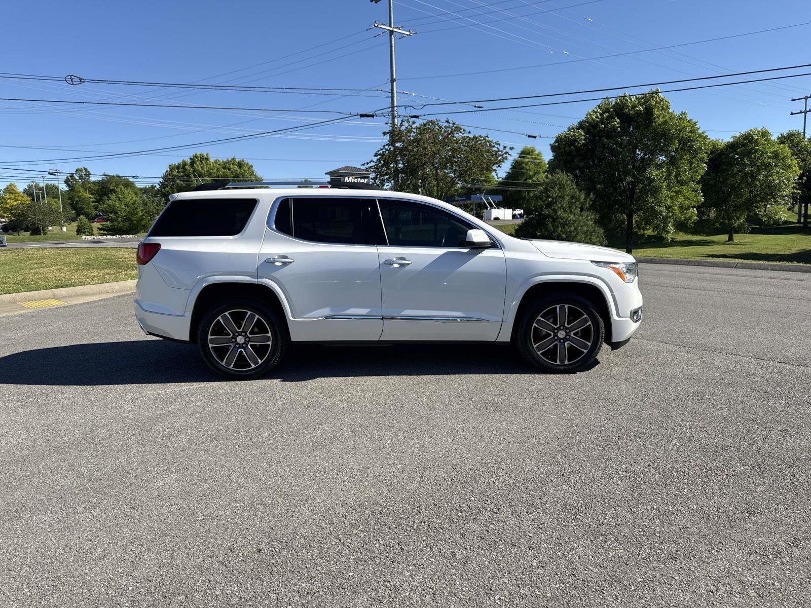Used 2017 GMC Acadia - photo 5