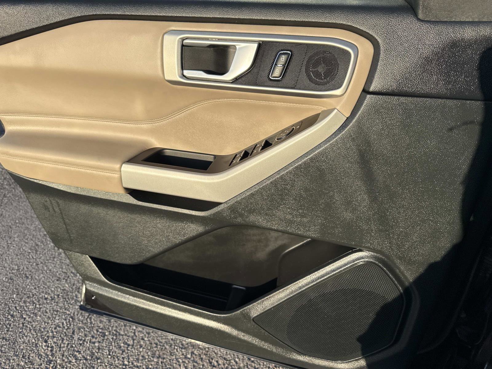 Used 2024 Ford Explorer - photo 14
