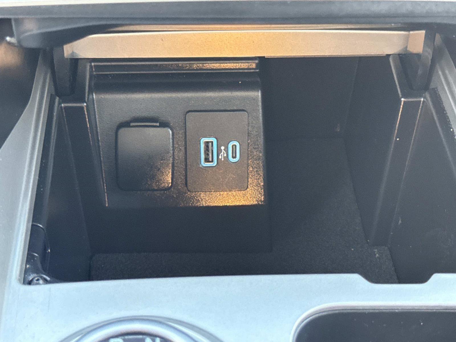 Used 2024 Ford Explorer - photo 28