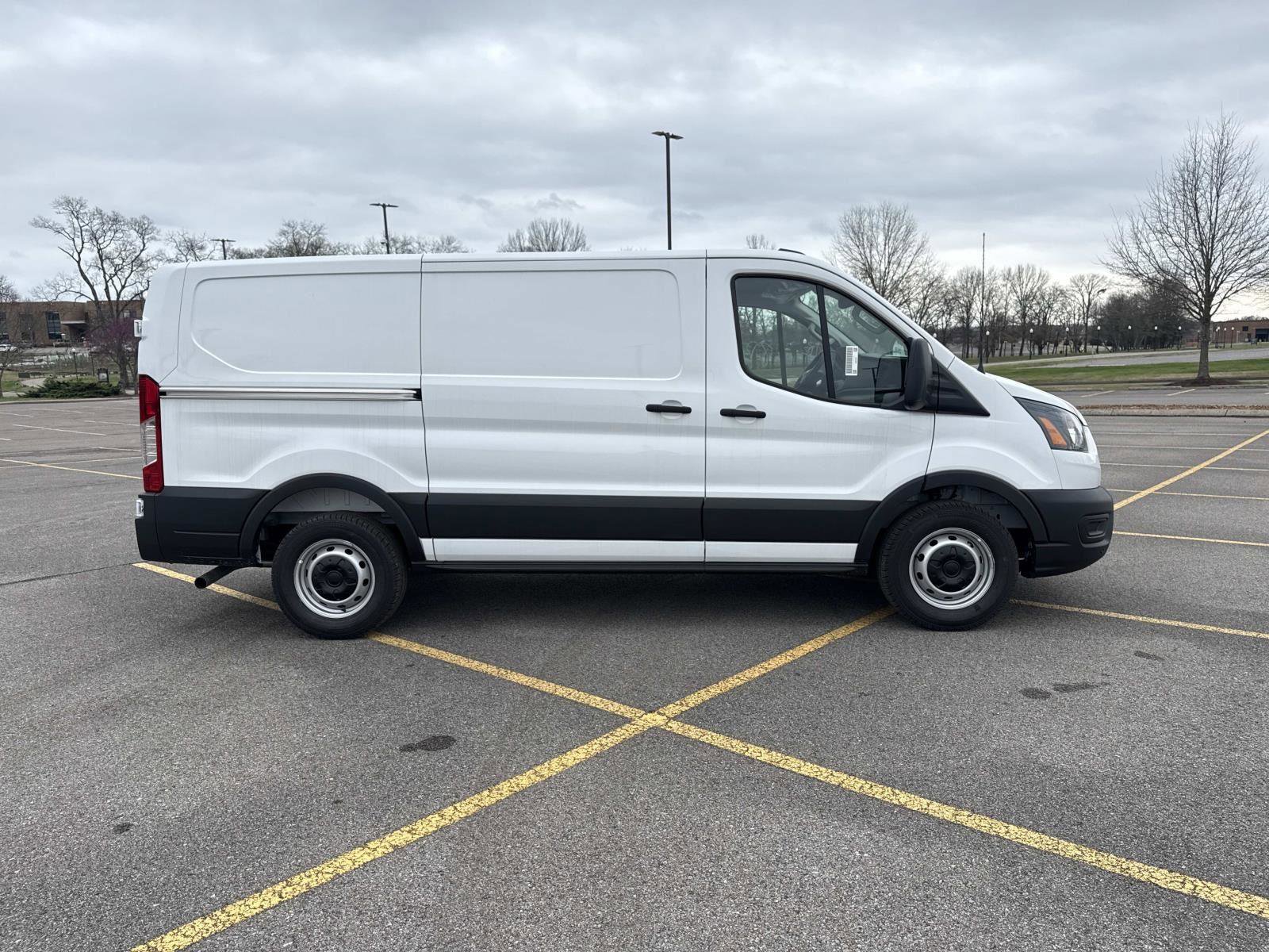 New 2026 Ford Transit 150 - photo 7