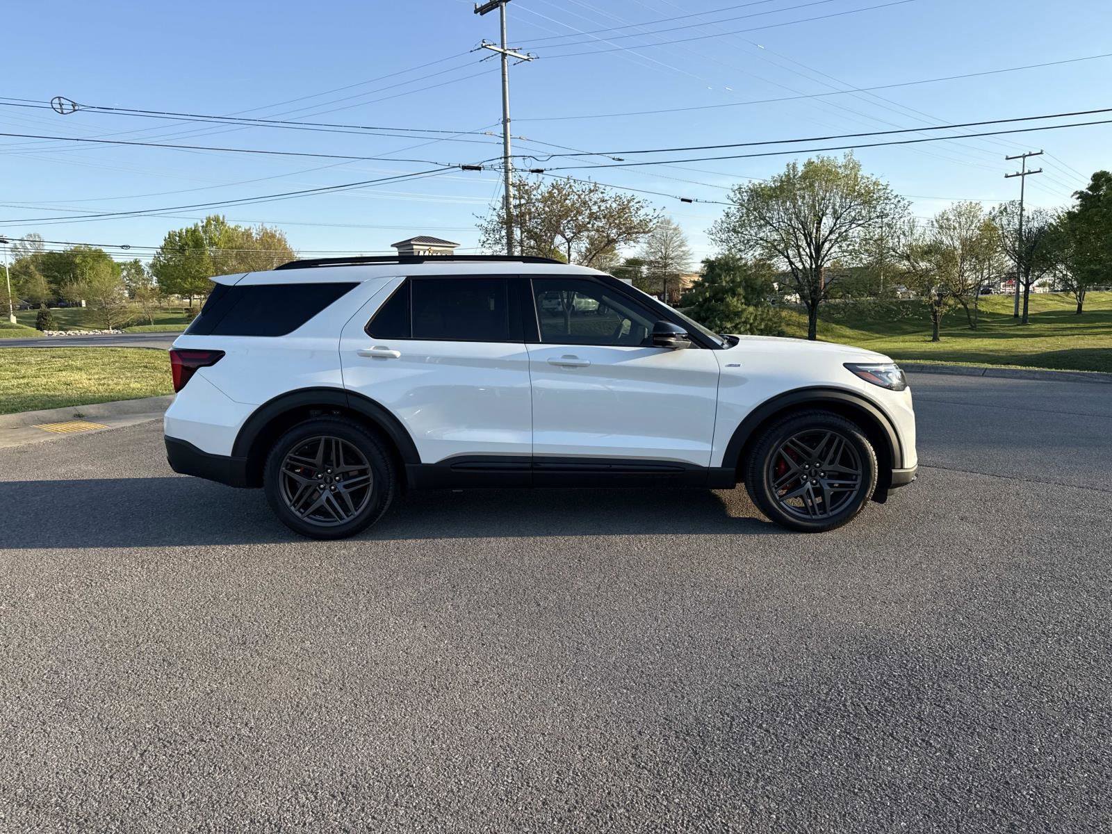 Used 2026 Ford Explorer - photo 6