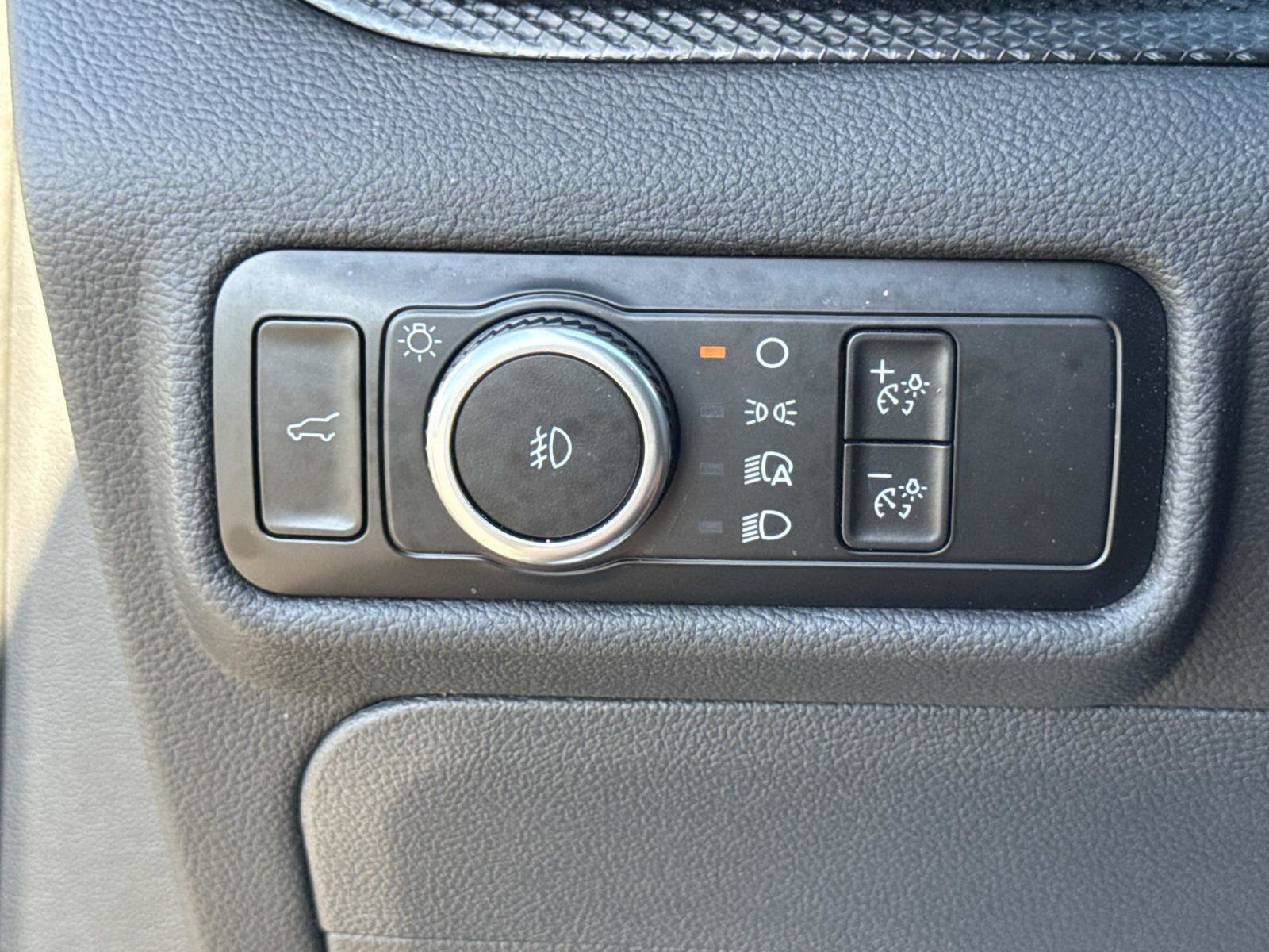 Used 2024 Ford Explorer - photo 20