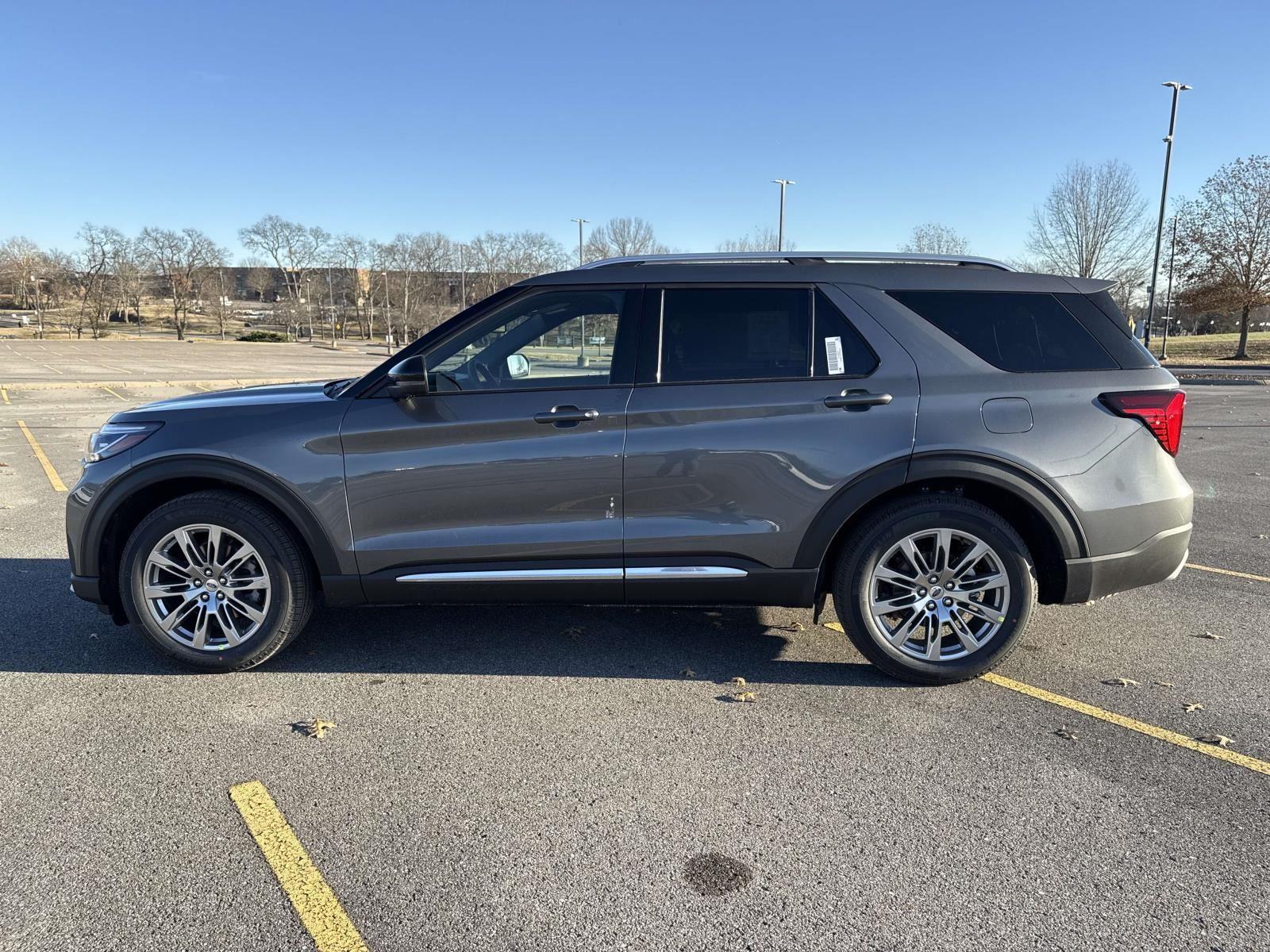Used 2026 Ford Explorer - photo 10