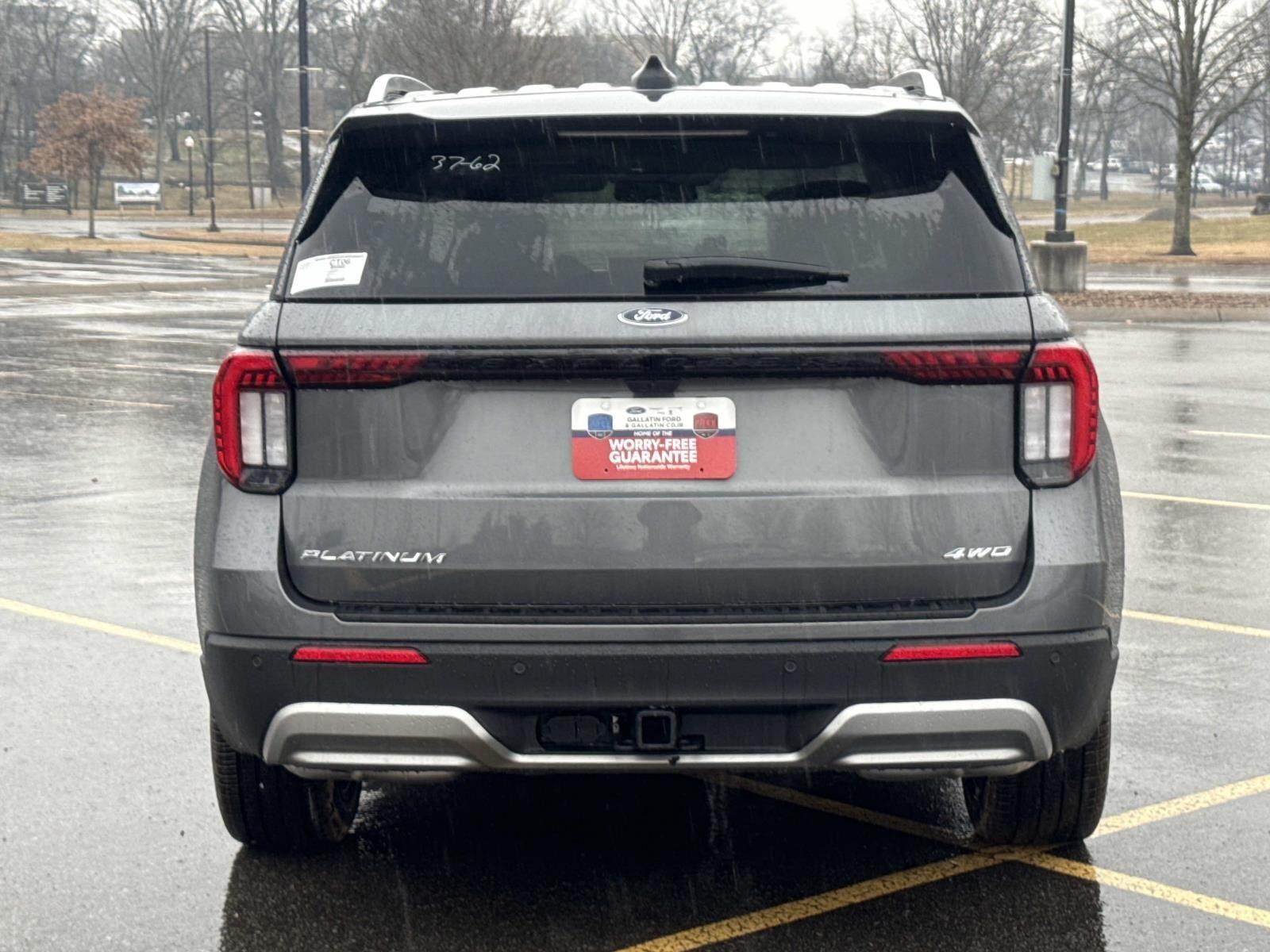 New 2026 Ford Explorer - photo 8