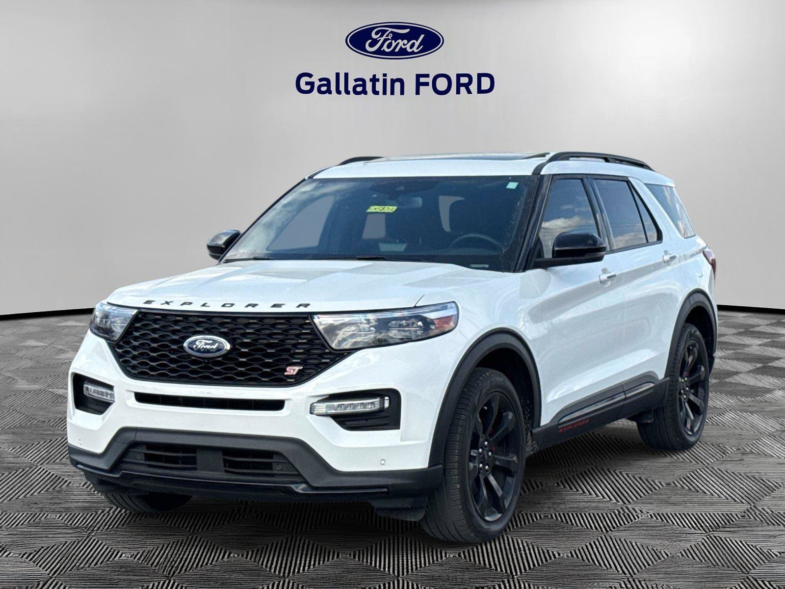 Used 2024 Ford Explorer - photo 1