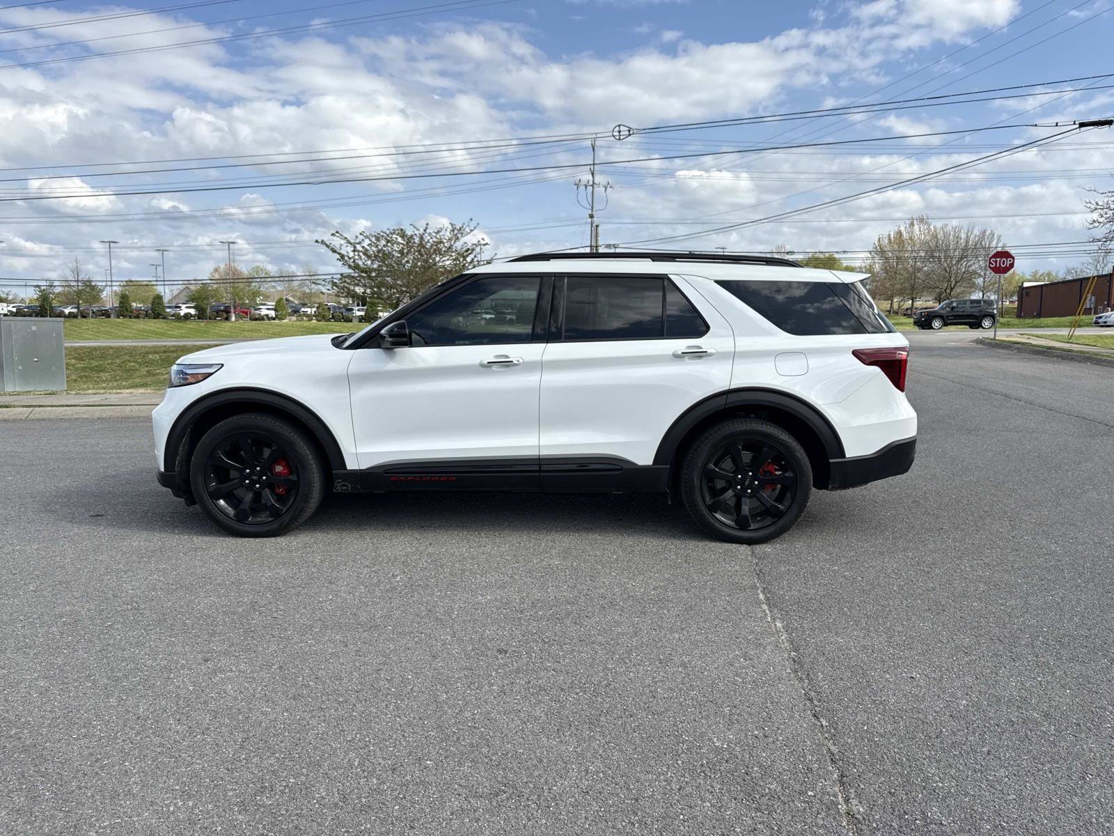 Used 2024 Ford Explorer - photo 6