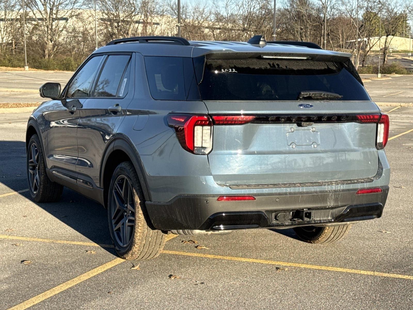 Used 2026 Ford Explorer - photo 35