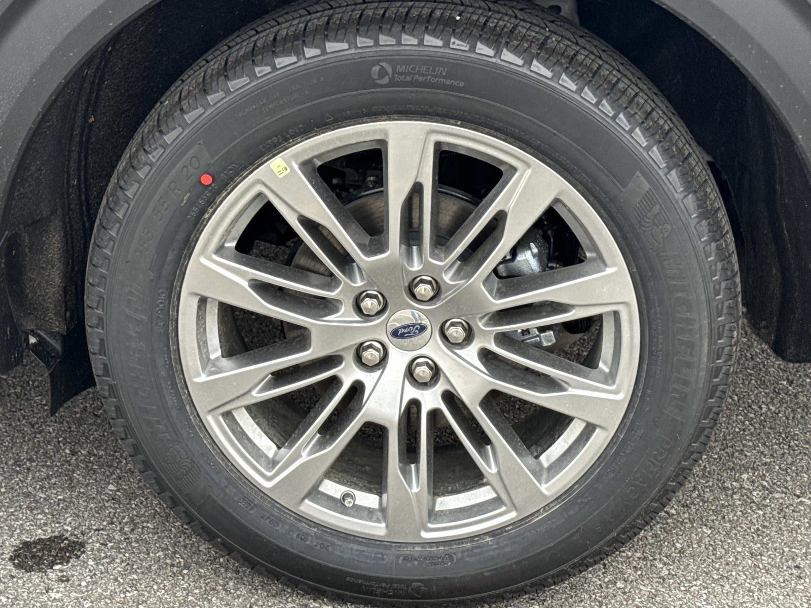New 2026 Ford Explorer - photo 11