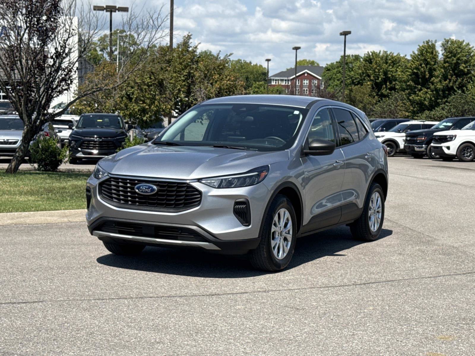 Used 2023 Ford Escape - photo 1