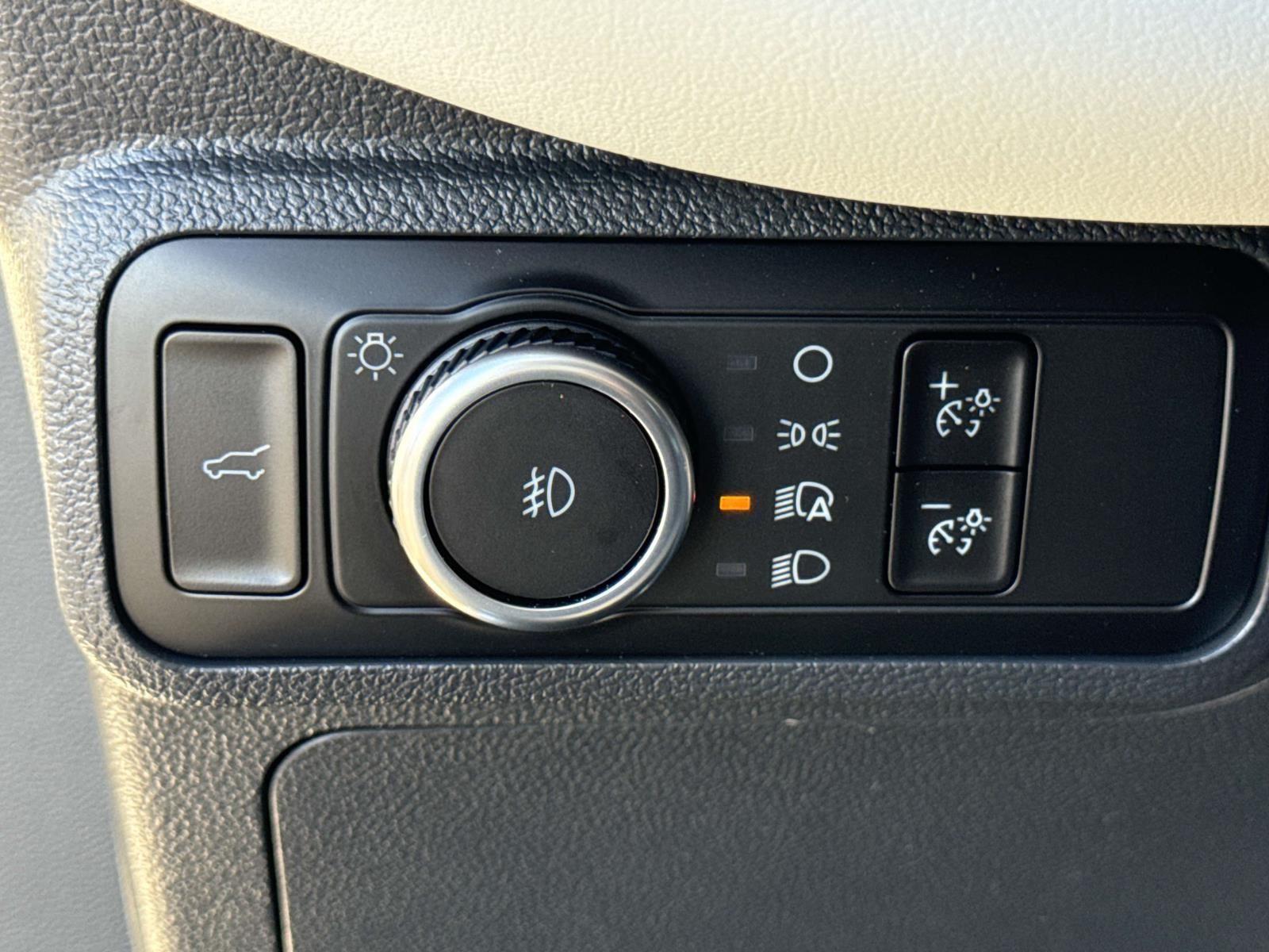 Used 2026 Ford Explorer - photo 21
