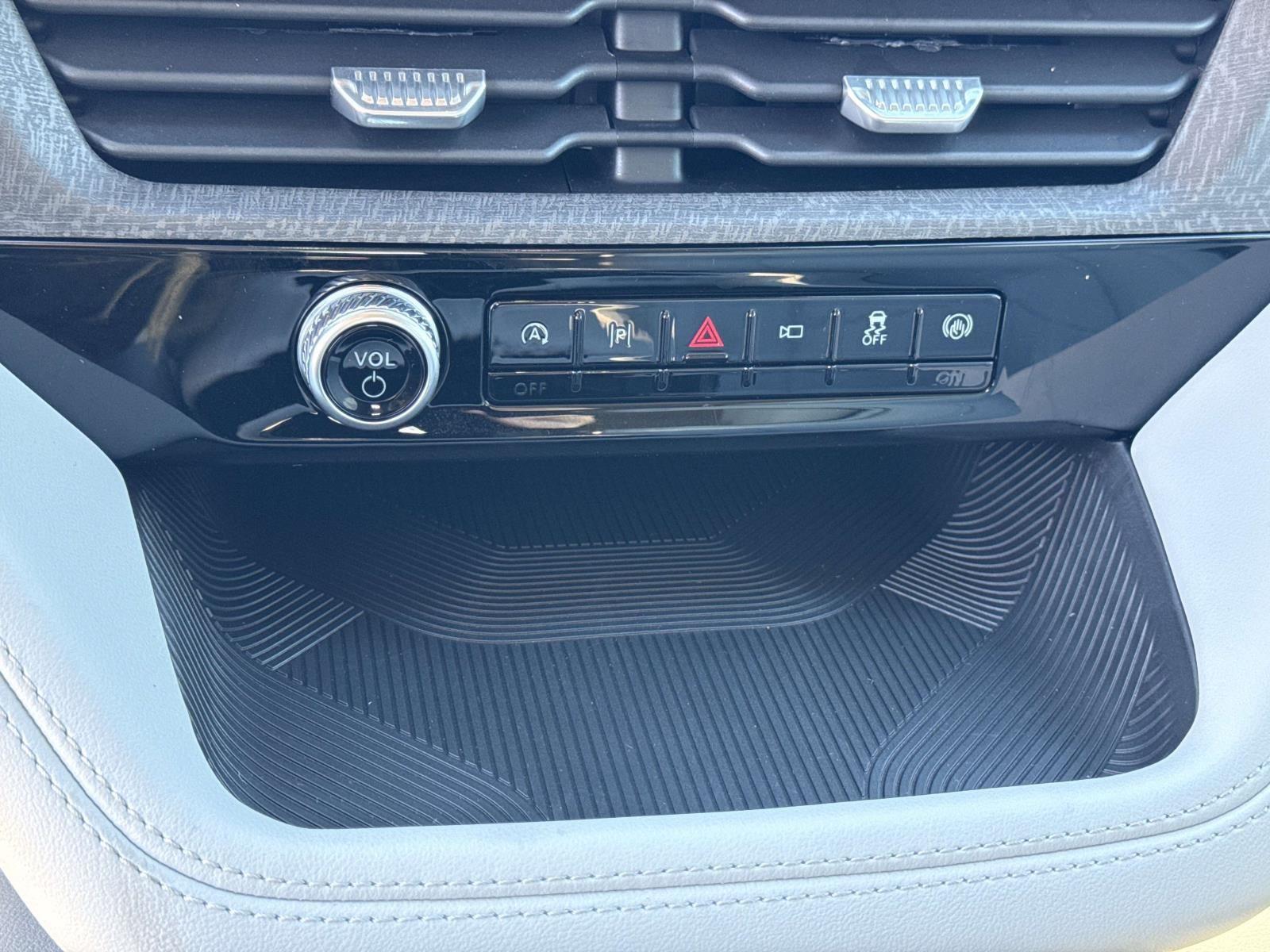 Used 2026 Ford Explorer - photo 31