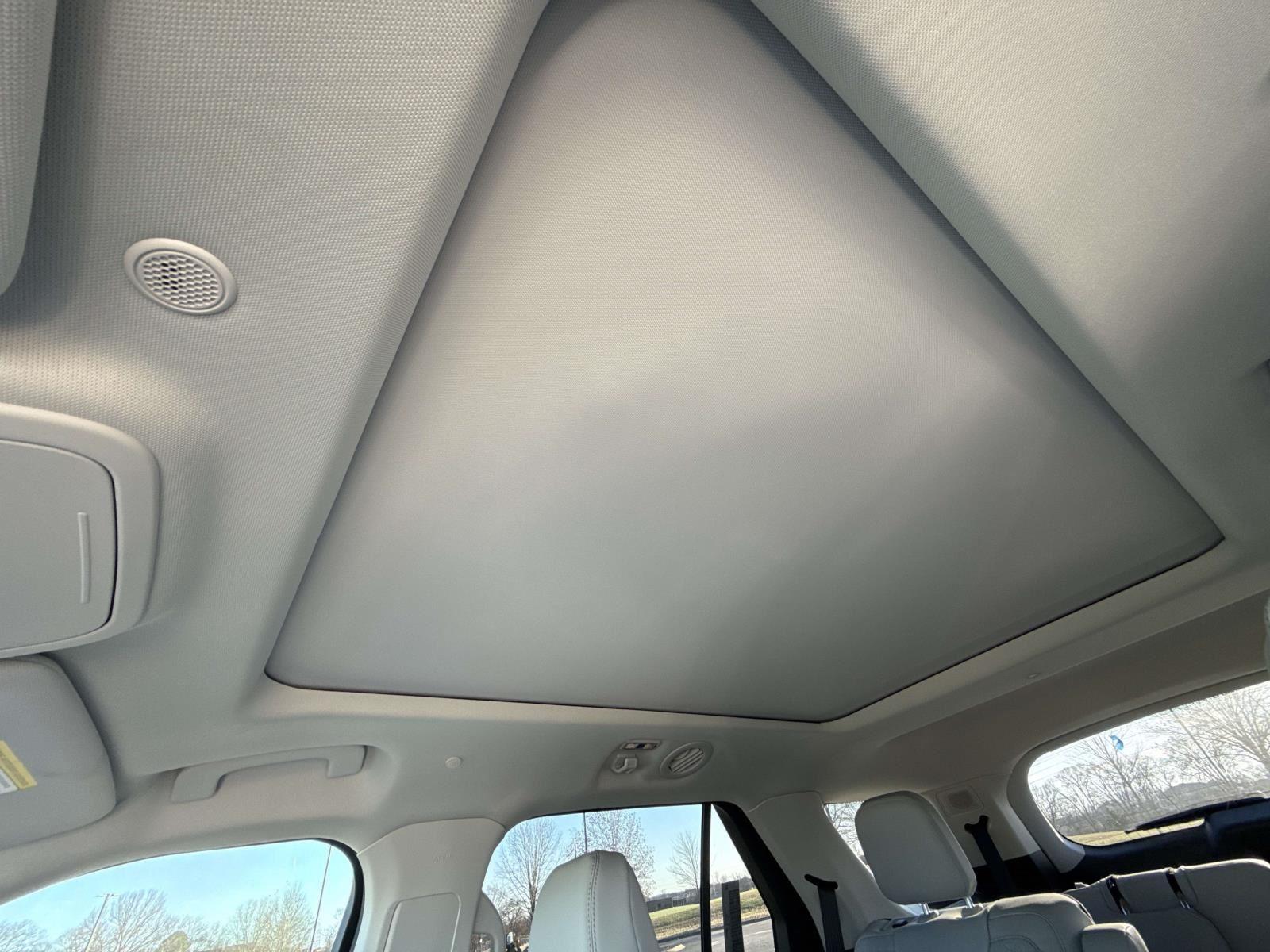 Used 2026 Ford Explorer - photo 34