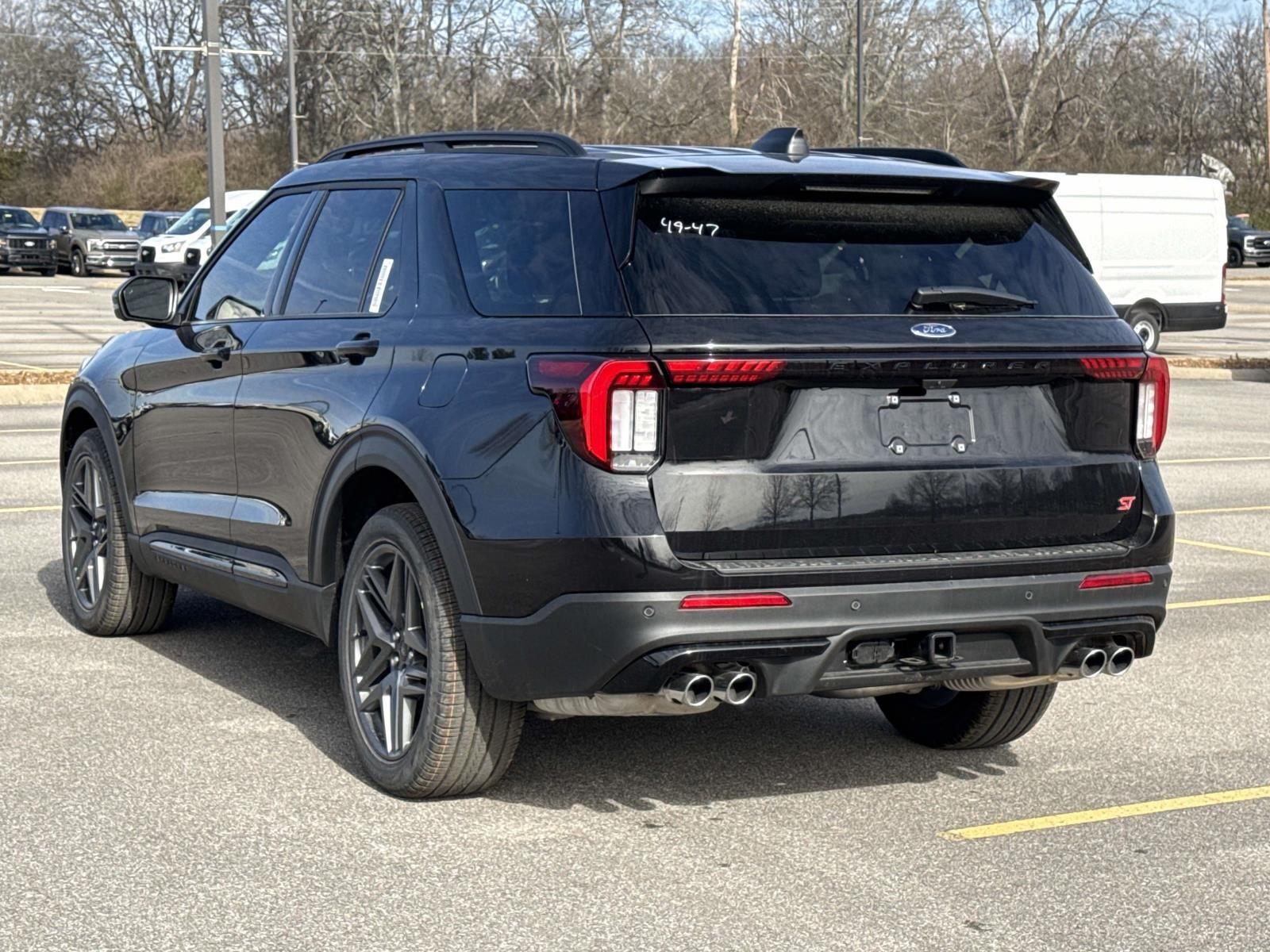 New 2026 Ford Explorer - photo 2