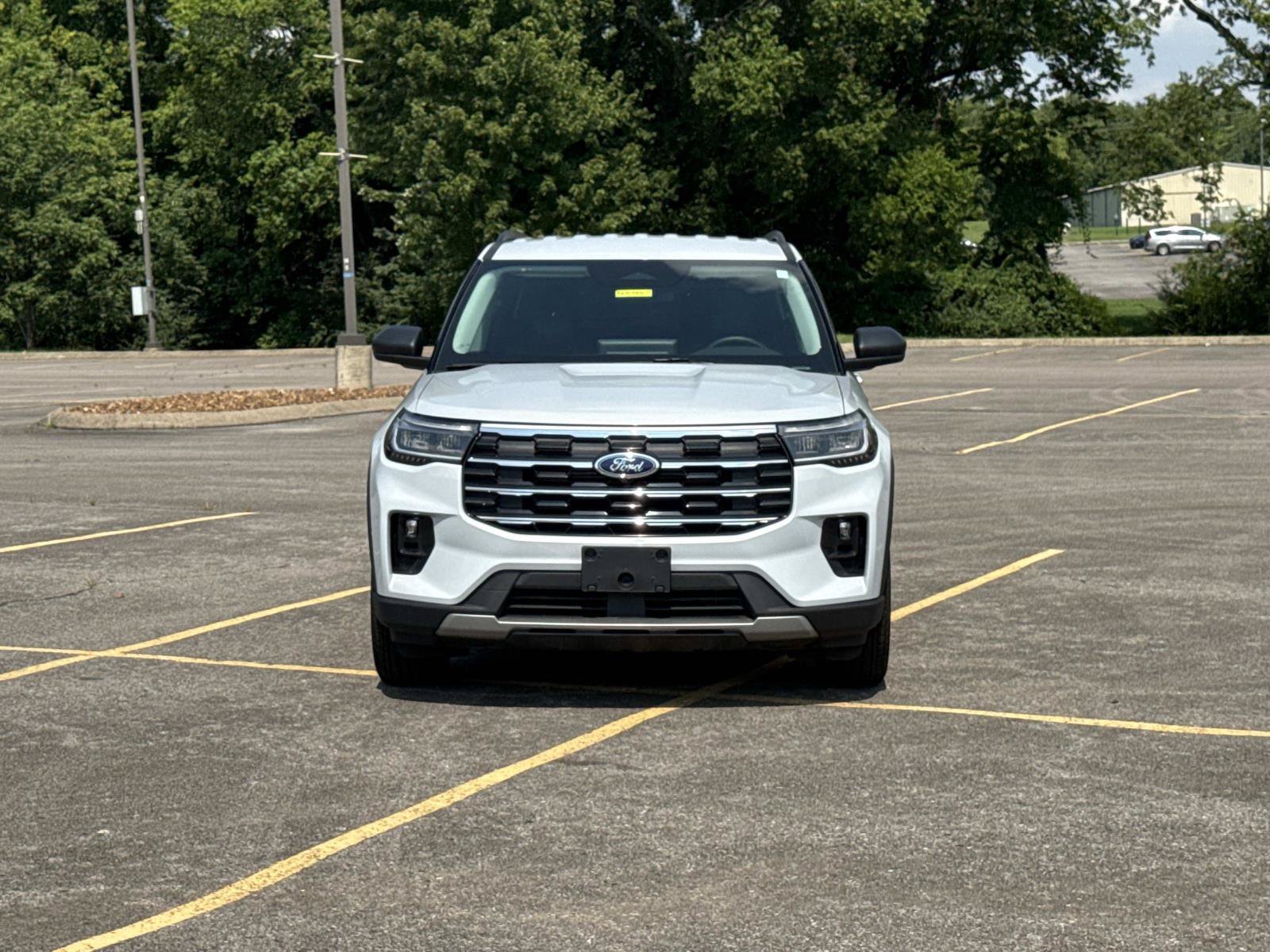 New 2026 Ford Explorer - photo 2