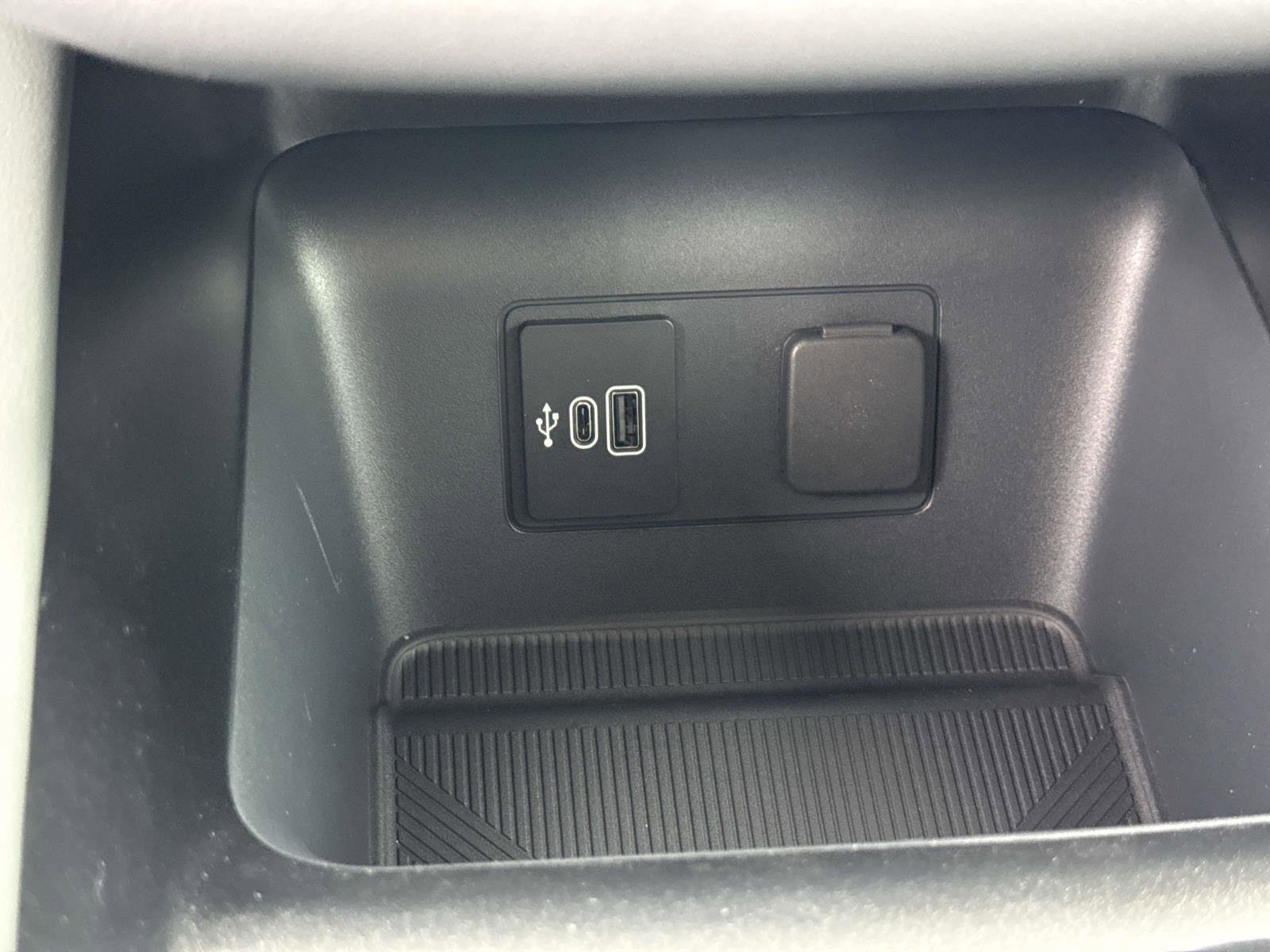 Used 2026 Ford Explorer - photo 27
