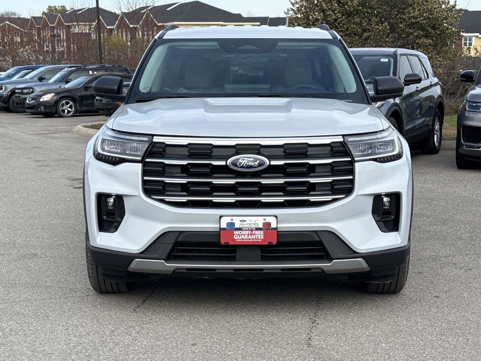 Used 2026 Ford Explorer - photo 5