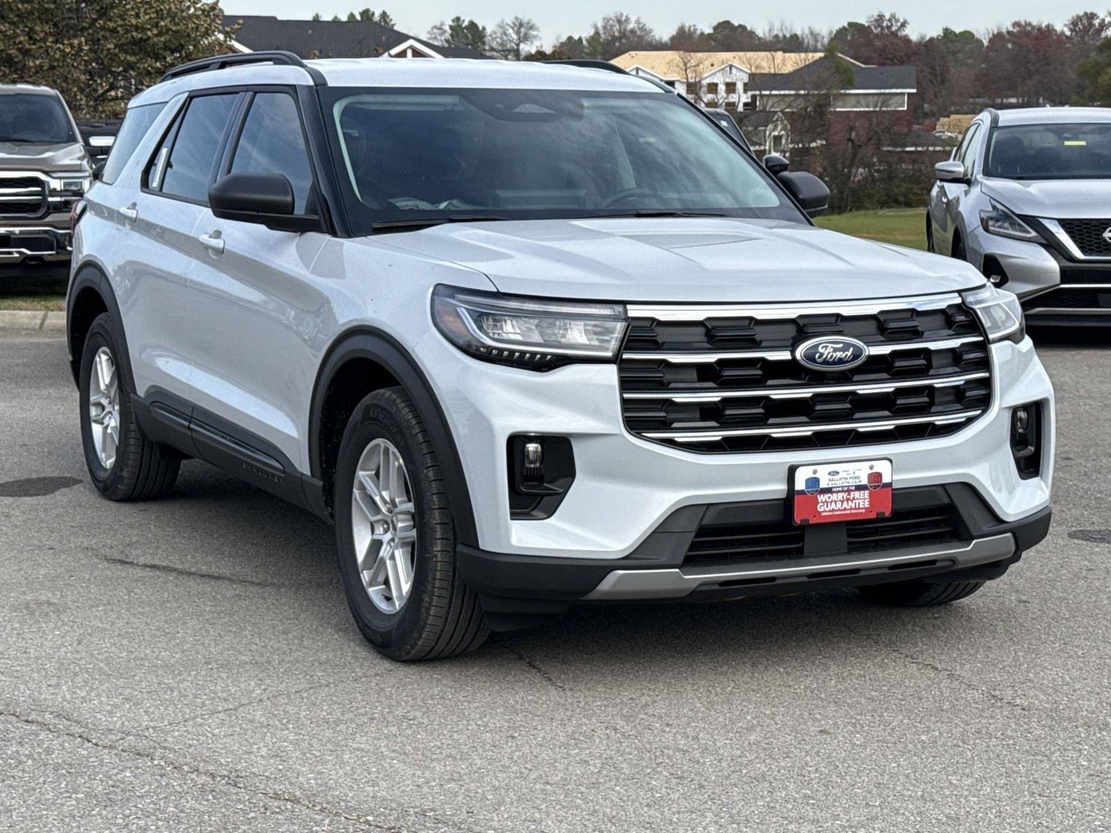 Used 2026 Ford Explorer - photo 6