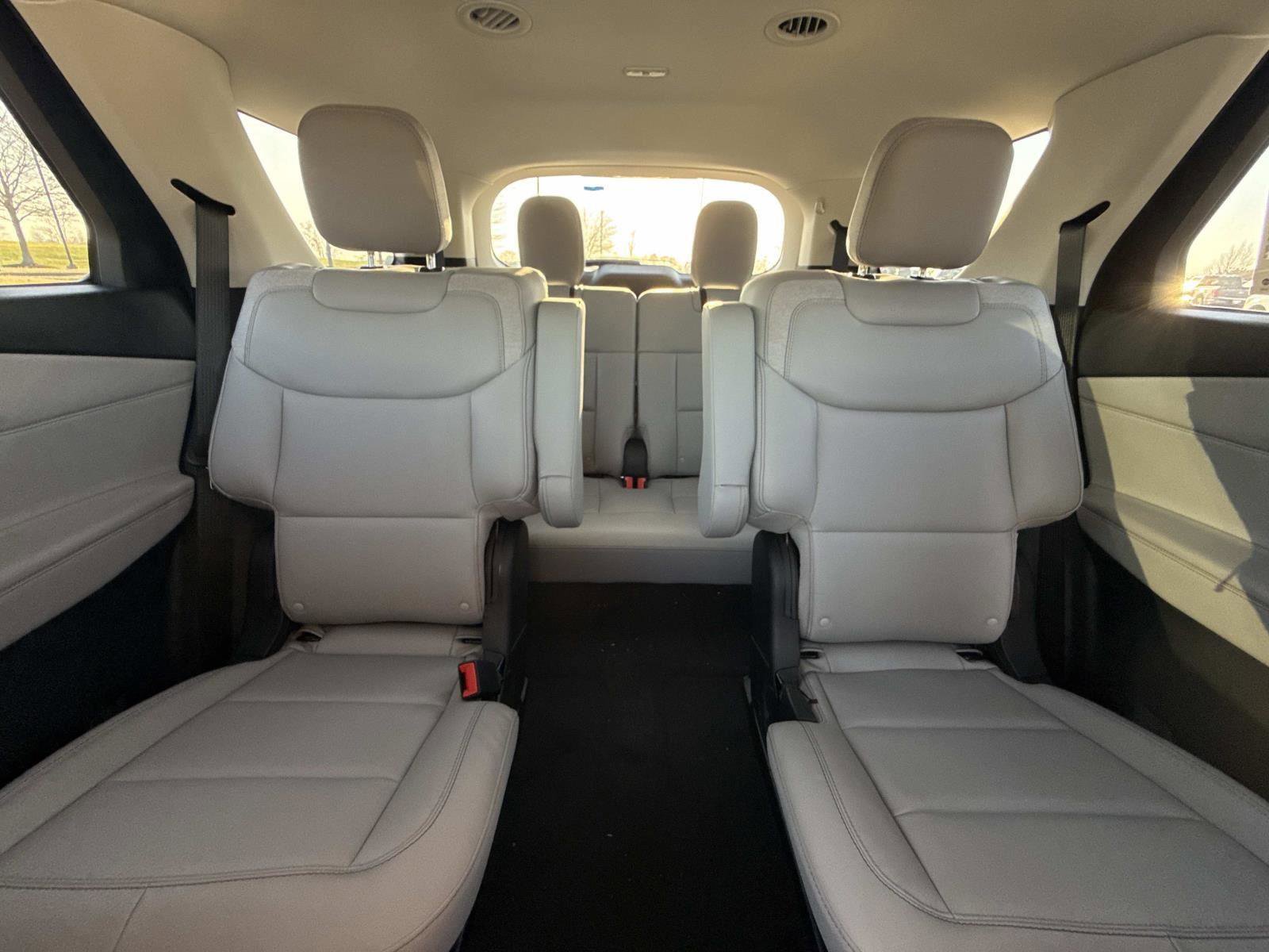 Used 2026 Ford Explorer - photo 26