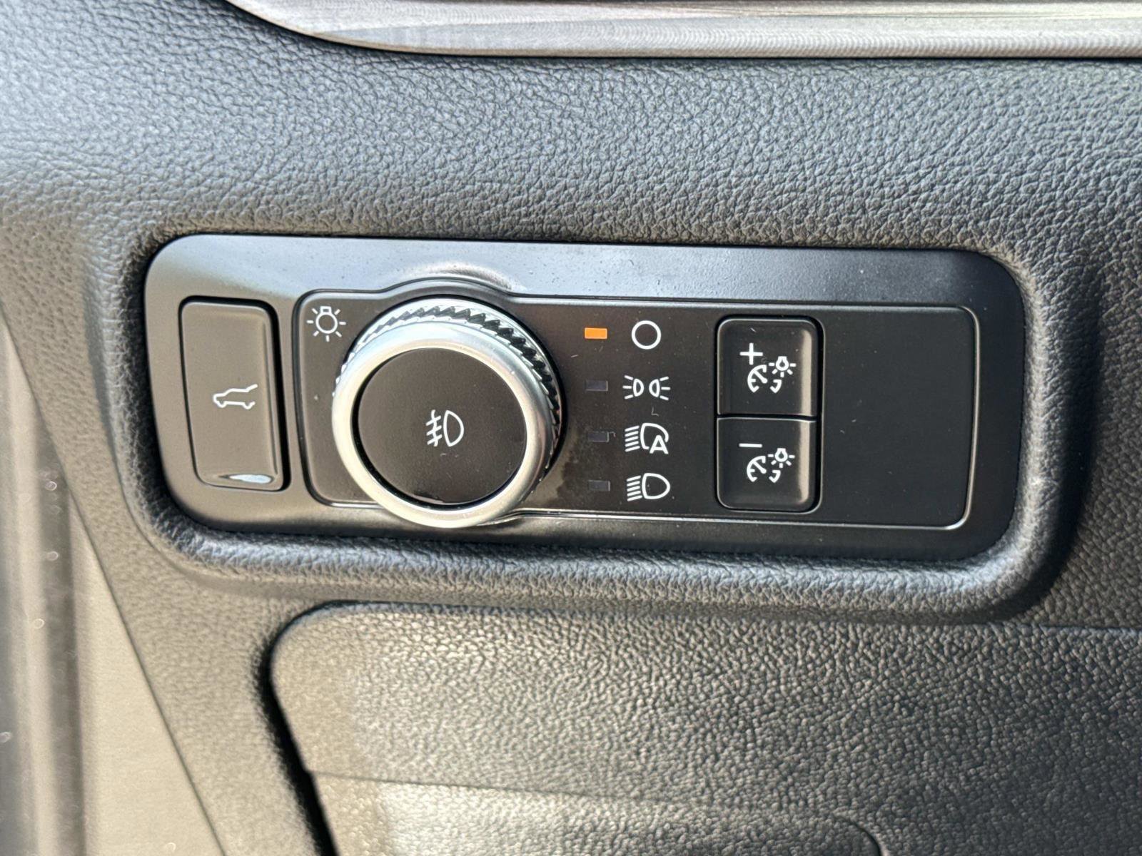 Used 2020 Ford Explorer - photo 18