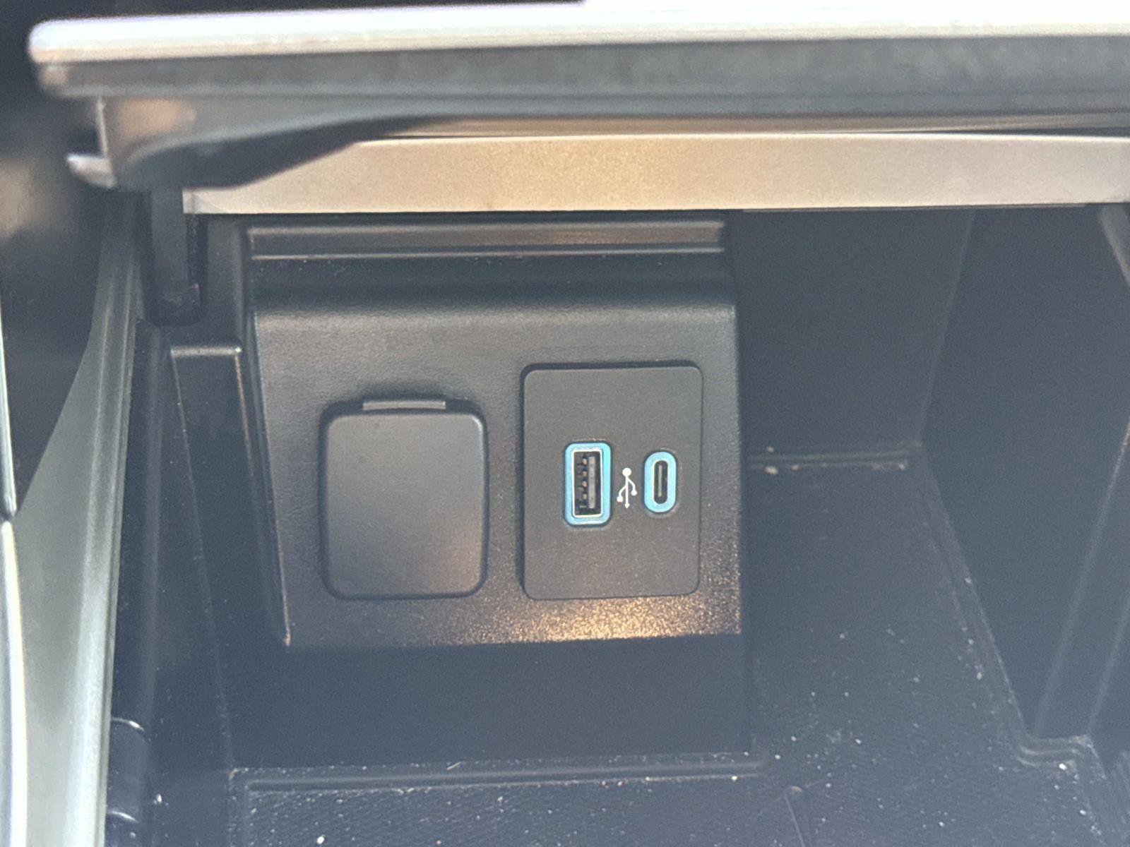Used 2020 Ford Explorer - photo 26