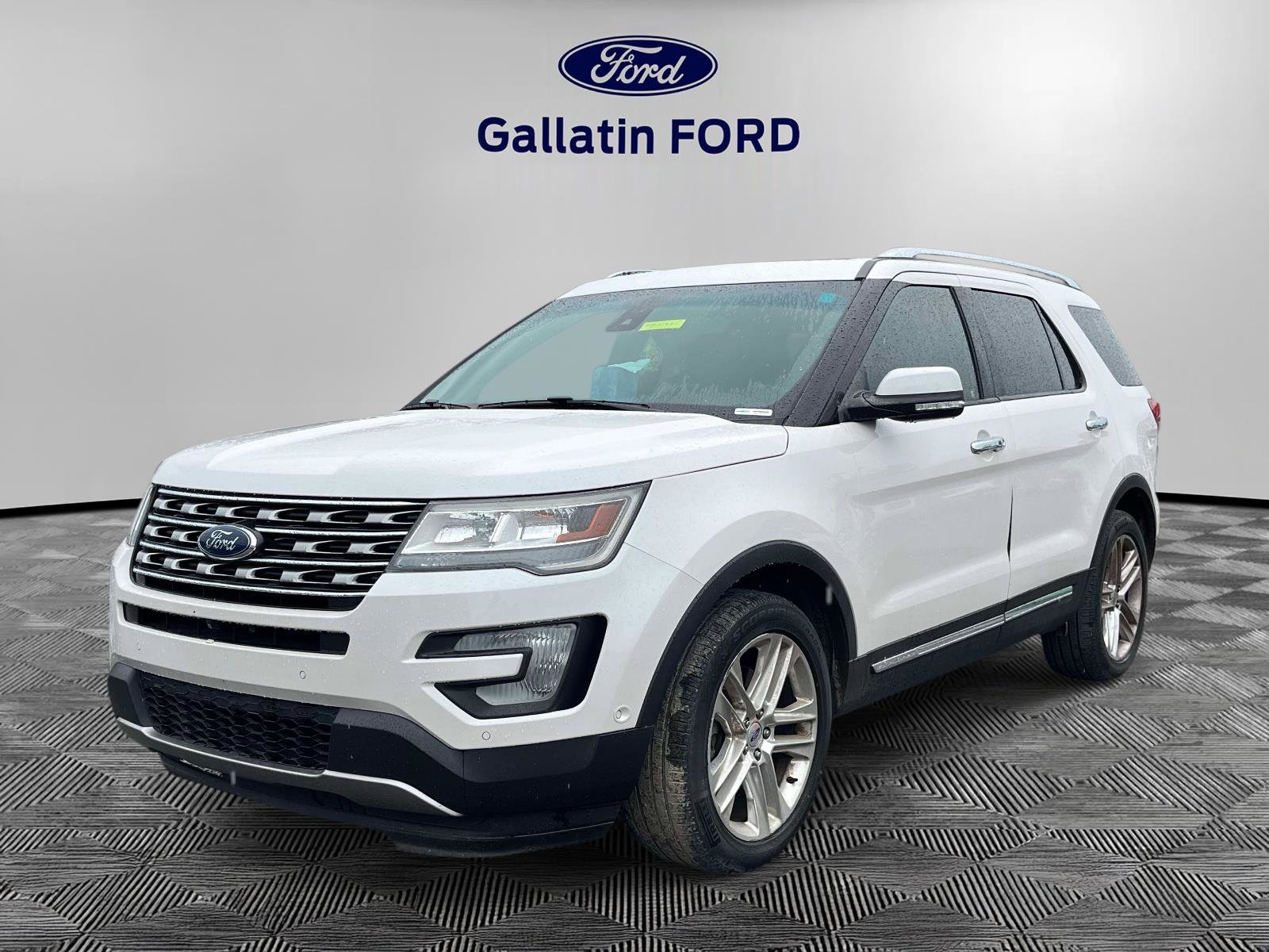Used 2016 Ford Explorer - photo 1